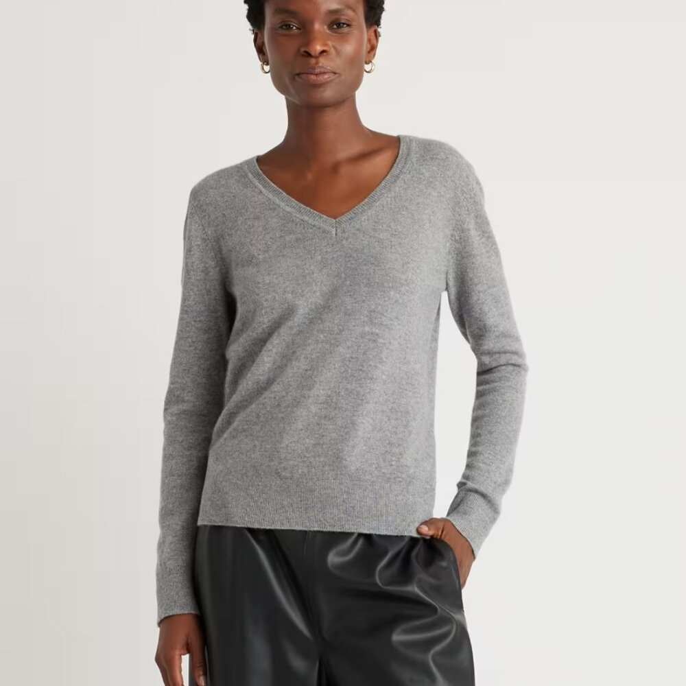 Mongolian Cashmere V-Neck Sweater Size S